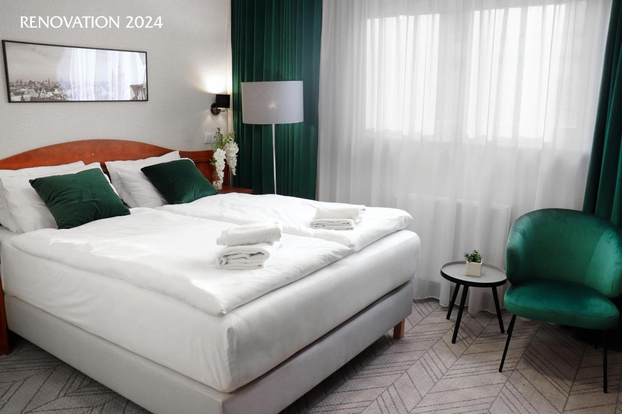 Hotel Polonia Centrum Βρότσλαβ Εξωτερικό φωτογραφία