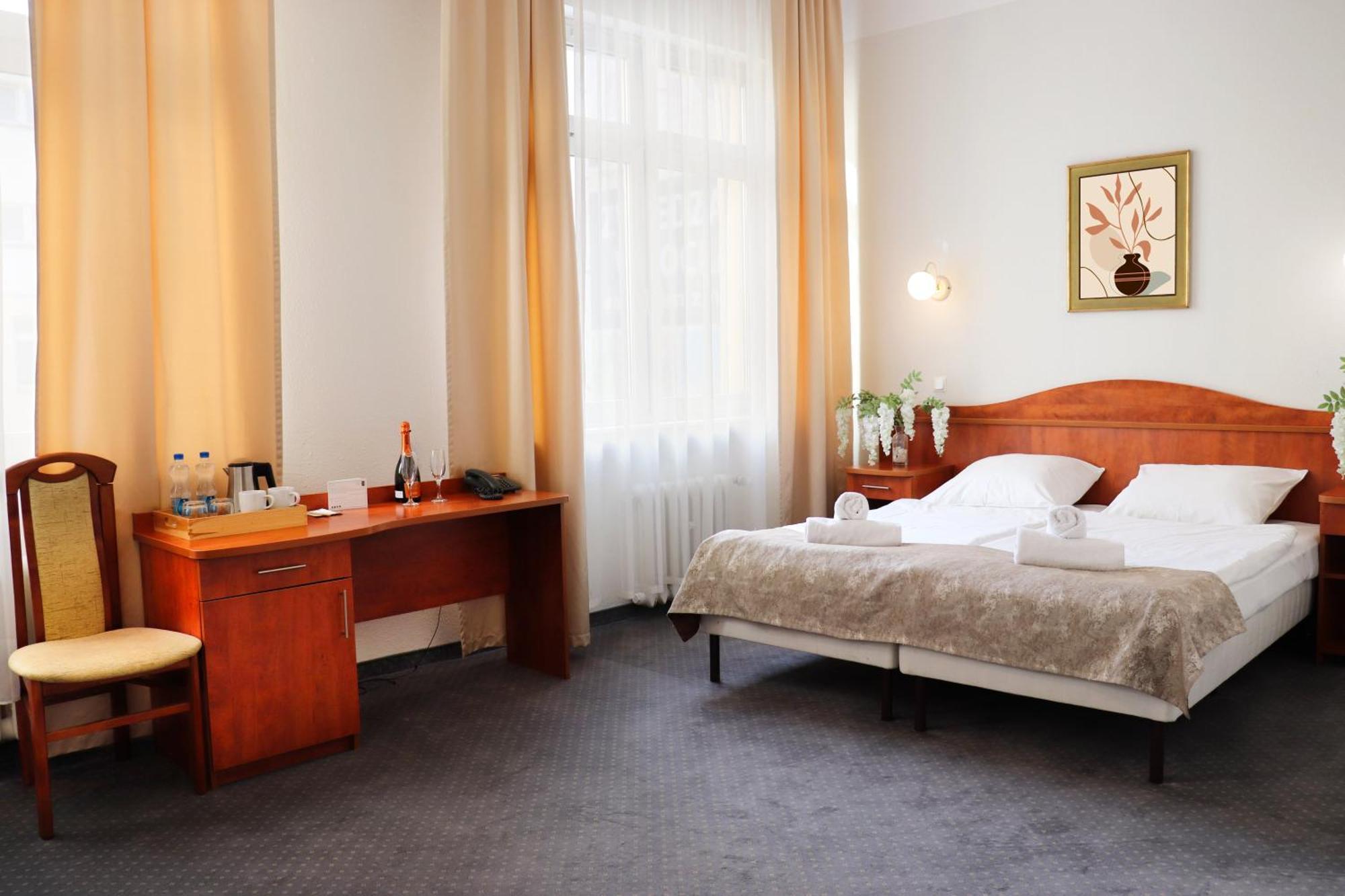 Hotel Polonia Centrum Βρότσλαβ Εξωτερικό φωτογραφία